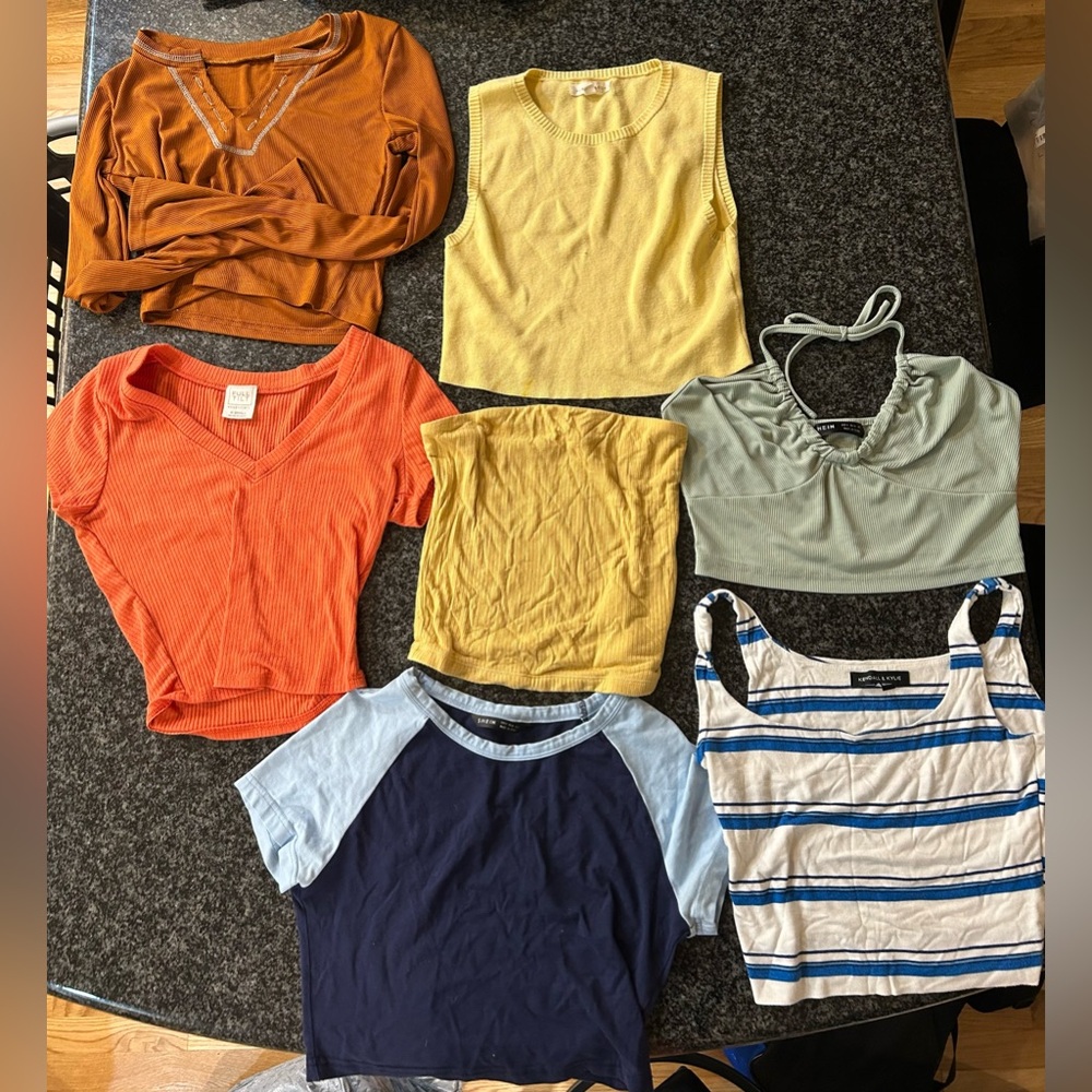 7 shirts MIX OF shein/pacsun/american all SIZE SMALL